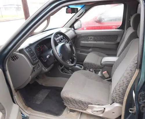 Nissan Xterra interior